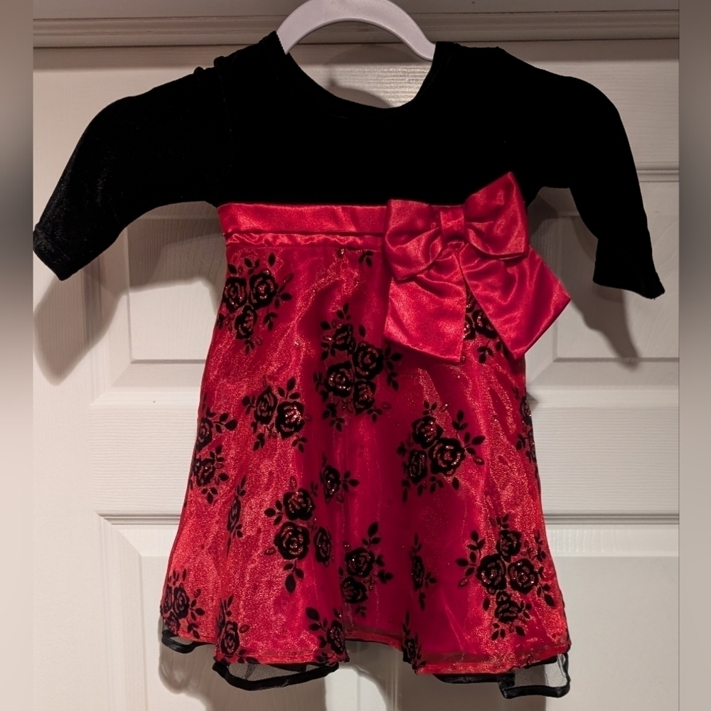 Blueberi boulevard NWT $50 Girls Red & Black Floral Formal Party Glitter Dress